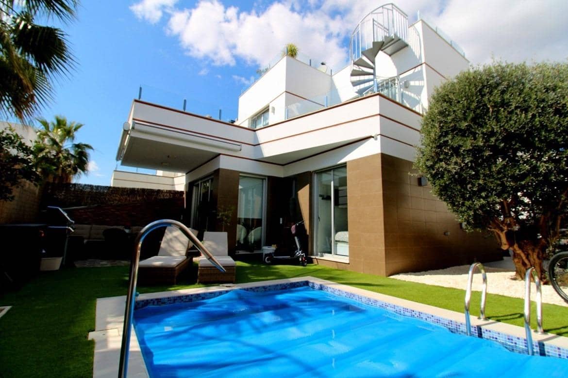 3 bedroom Villa for sale in Rojales with pool - € 339,500 (Ref: 7528227)