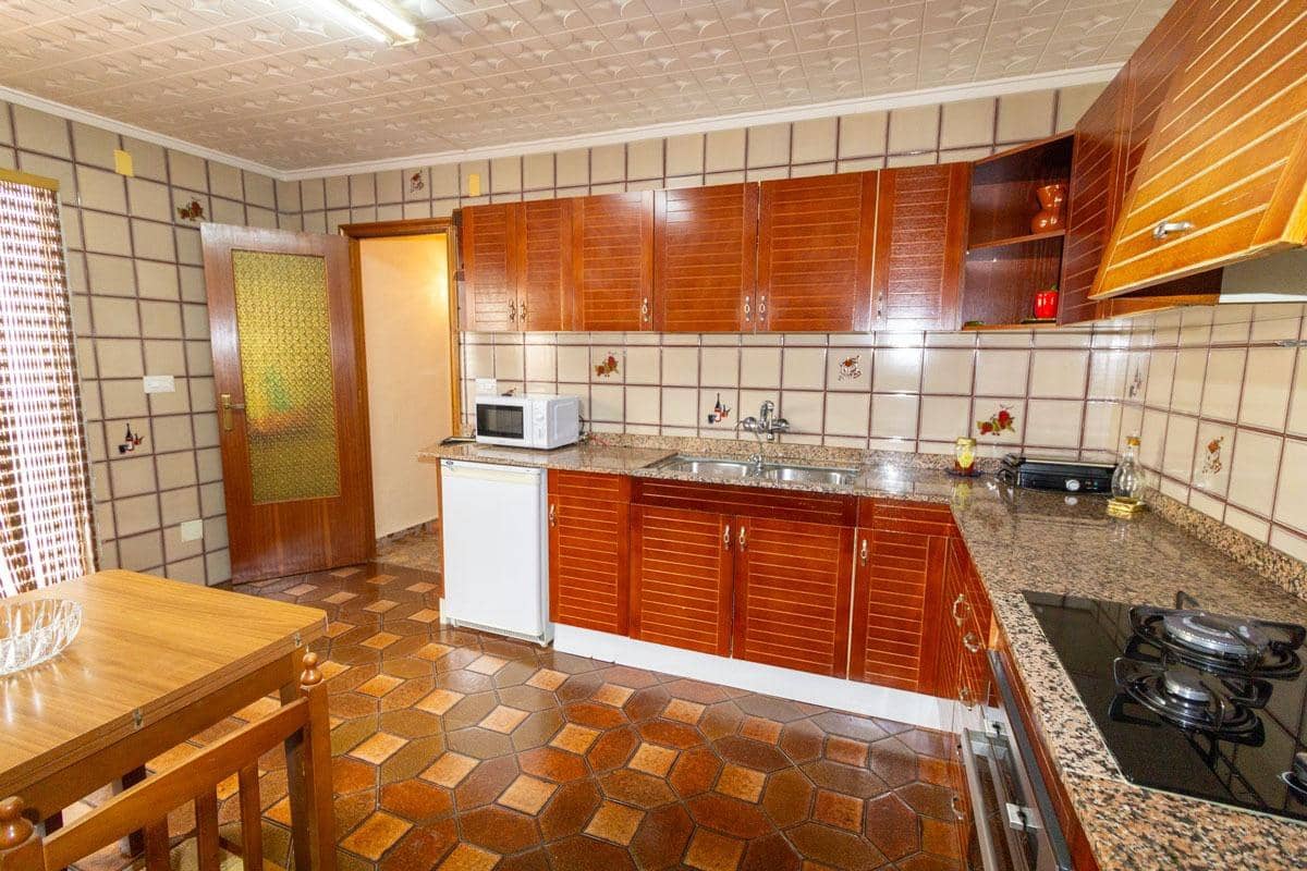 3 soveværelse Villa til salg i Hurchillo med garage - € 129.900 (Ref: 8093816)