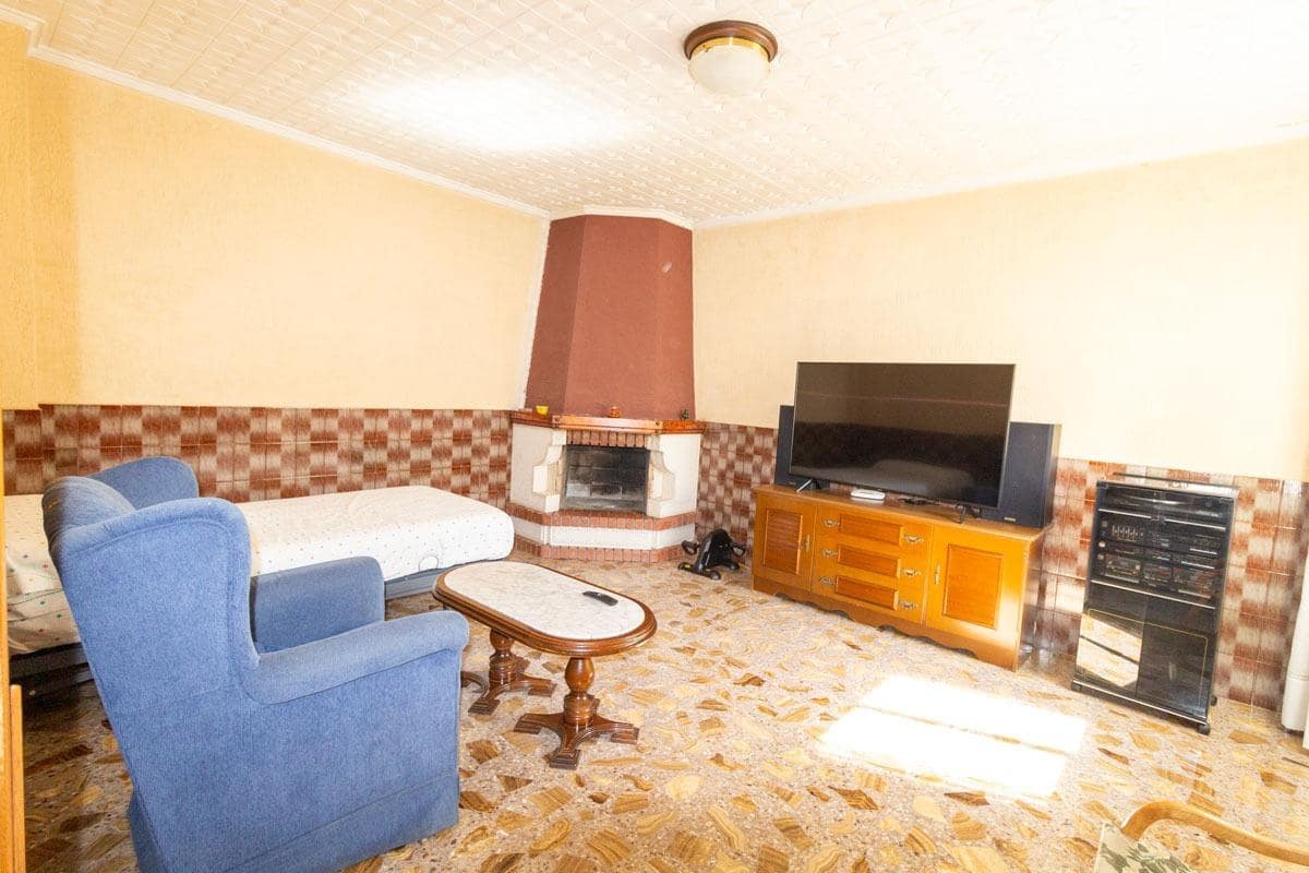 3 soveværelse Villa til salg i Hurchillo med garage - € 129.900 (Ref: 8093816)