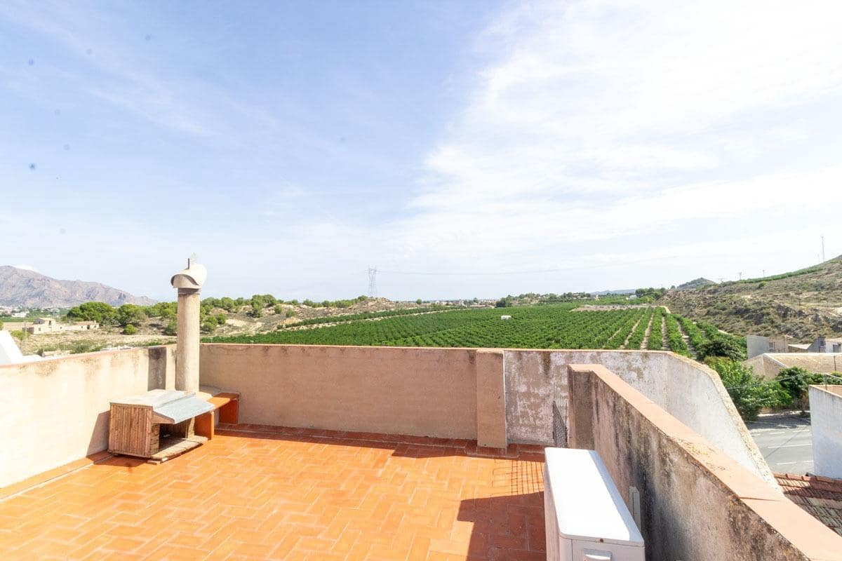 3 soveværelse Villa til salg i Hurchillo med garage - € 129.900 (Ref: 8093816)