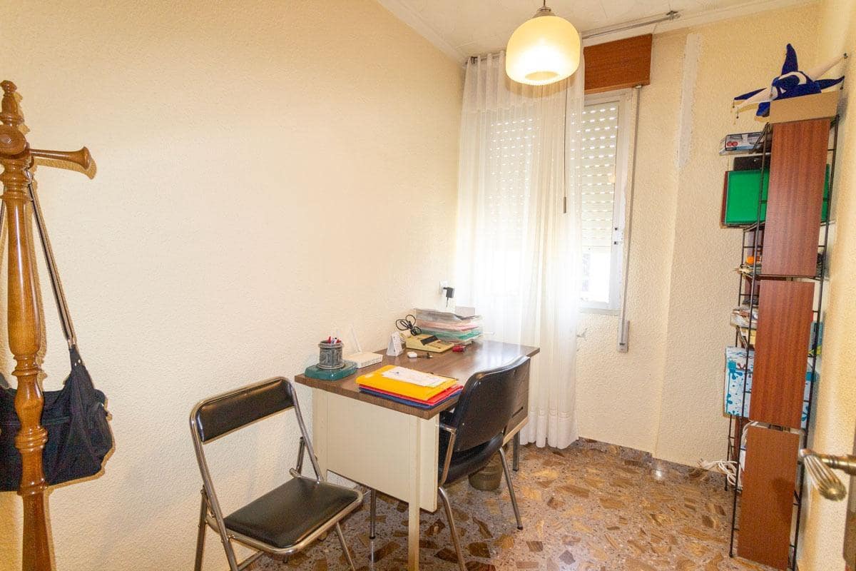 3 soveværelse Villa til salg i Hurchillo med garage - € 129.900 (Ref: 8093816)