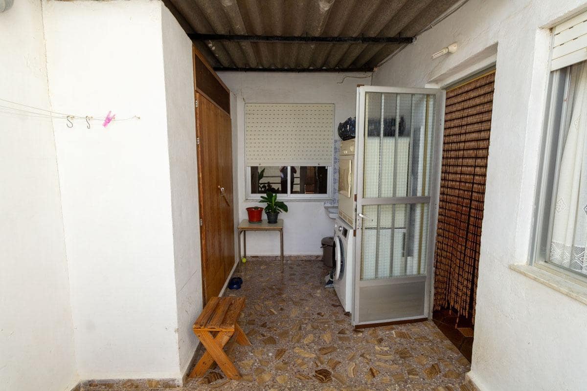 3 soveværelse Villa til salg i Hurchillo med garage - € 129.900 (Ref: 8093816)