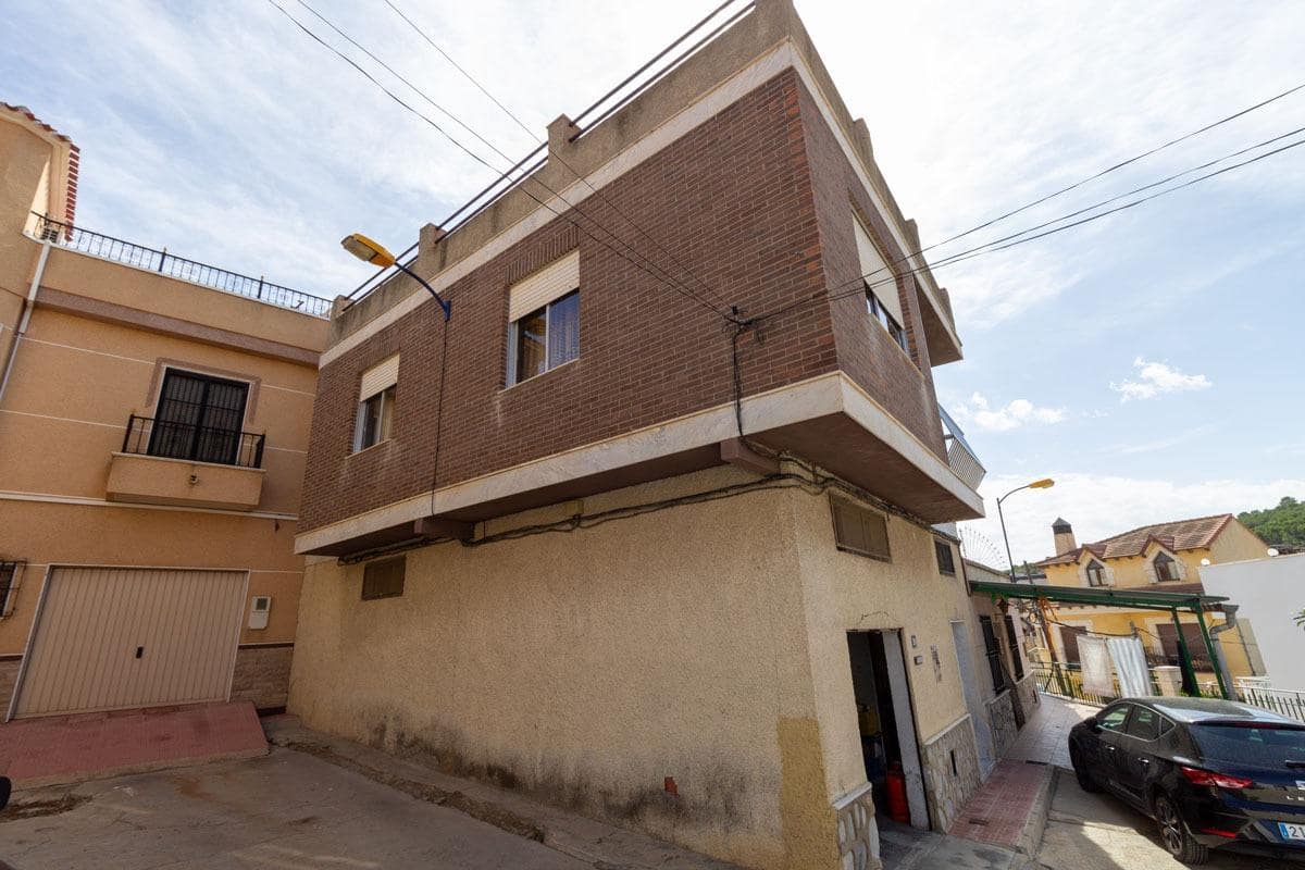 3 soveværelse Villa til salg i Hurchillo med garage - € 129.900 (Ref: 8093816)