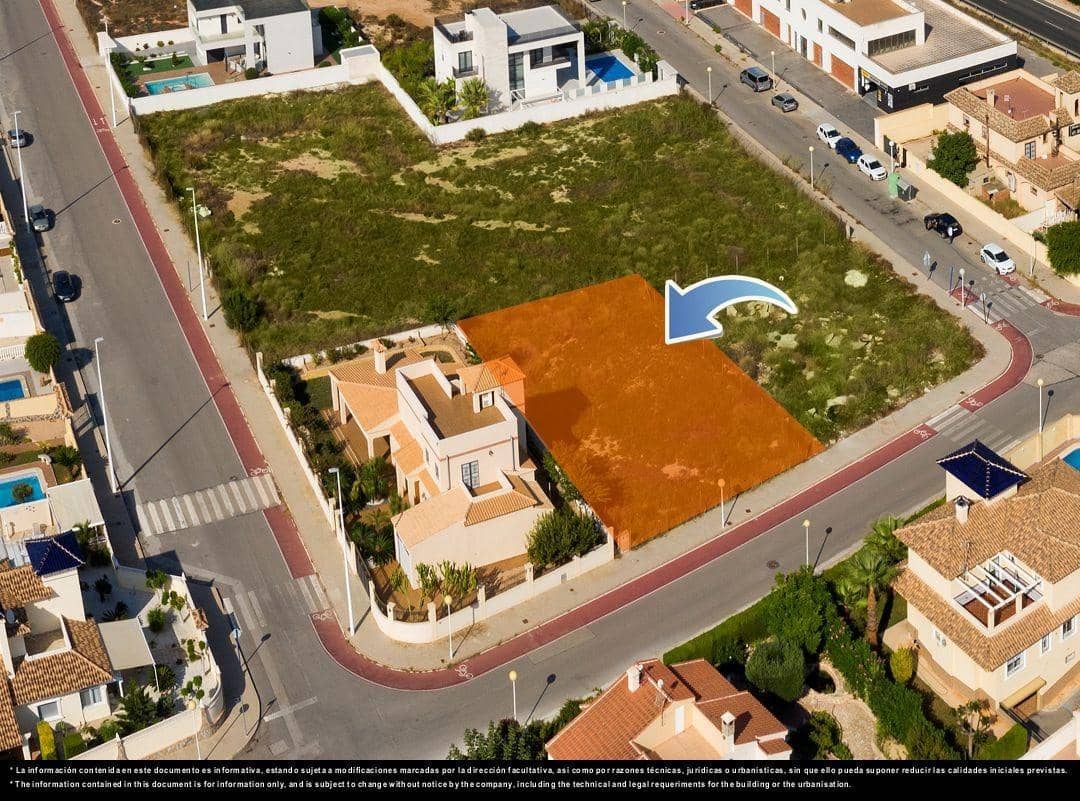 3 soverom Villa til salgs i Cabo Roig med svømmebasseng - € 1 490 000 (Ref: 8093825)