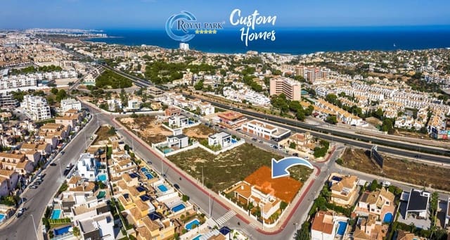 3 soverom Villa til salgs i Cabo Roig, Orihuela med svømmebasseng - € 1 490 000 (Ref: 8093825)