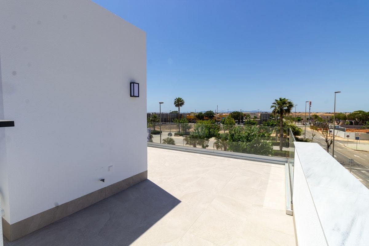 3 camera da letto Villa in vendita in Pilar de la Horadada con piscina garage - 725.000 € (Rif: 8098226)