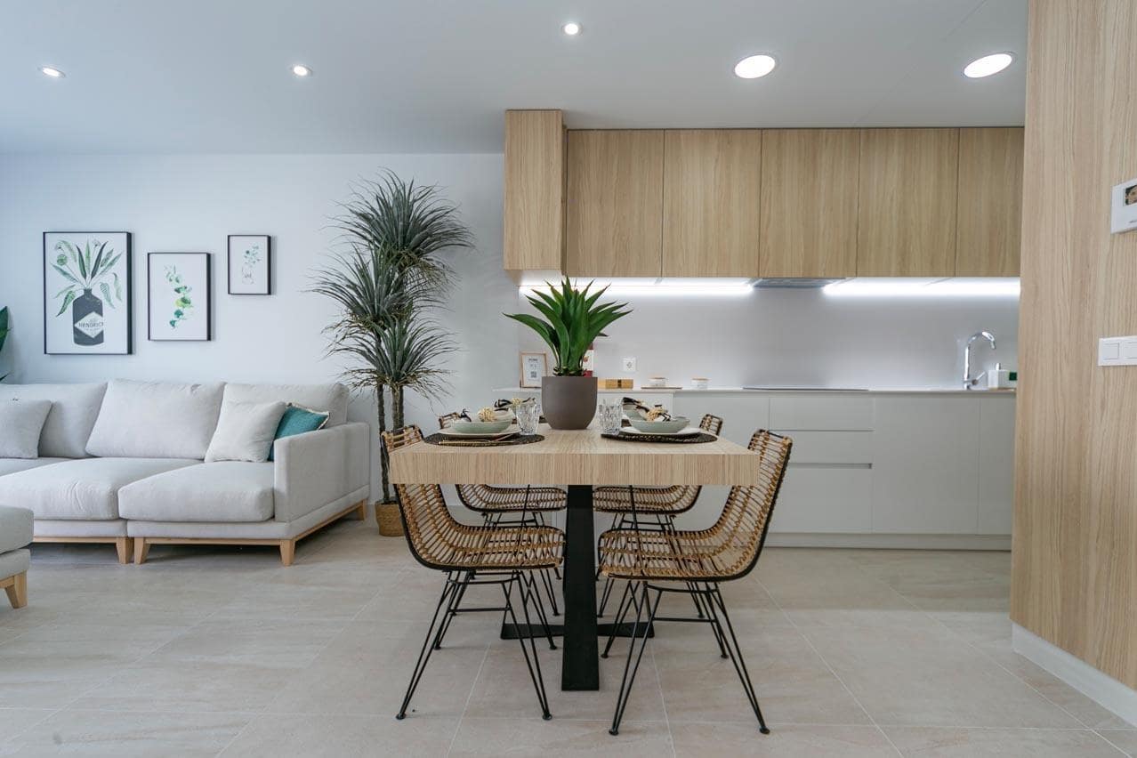 Apartamento de 2 habitaciones en Torrevieja en venta con piscina garaje - 246.000 € (Ref: 8216253)