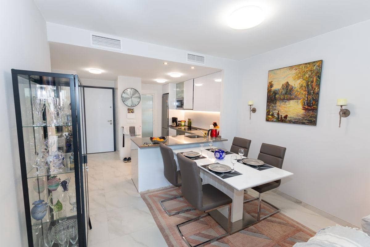 2 soveværelse Lejlighed til salg i Playa Flamenca med swimmingpool - € 375.000 (Ref: 8584359)