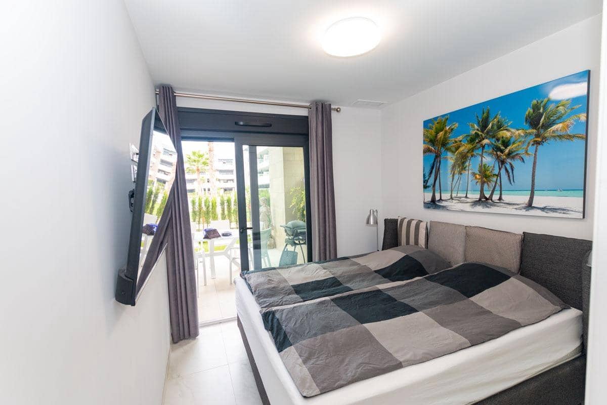 2 soveværelse Lejlighed til salg i Playa Flamenca med swimmingpool - € 375.000 (Ref: 8584359)