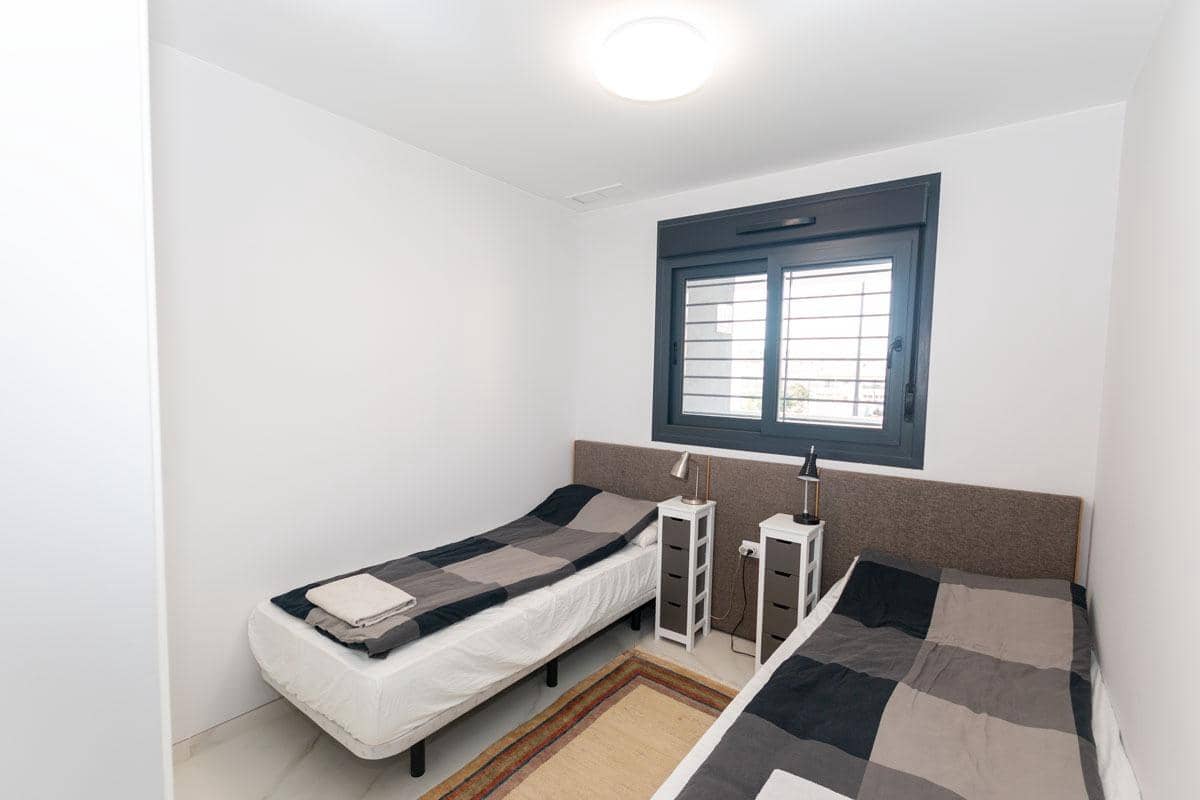 2 soveværelse Lejlighed til salg i Playa Flamenca med swimmingpool - € 375.000 (Ref: 8584359)