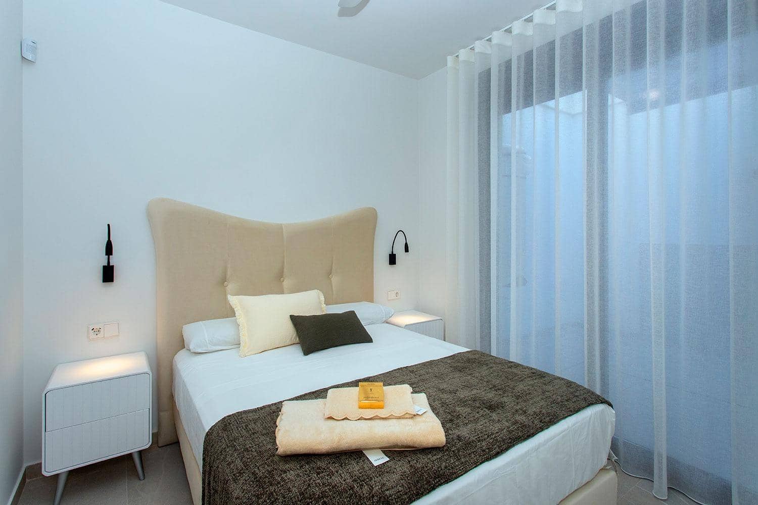 3 bedroom Apartment for sale in Torre de la Horadada with pool - € 544,900 (Ref: 8755926)