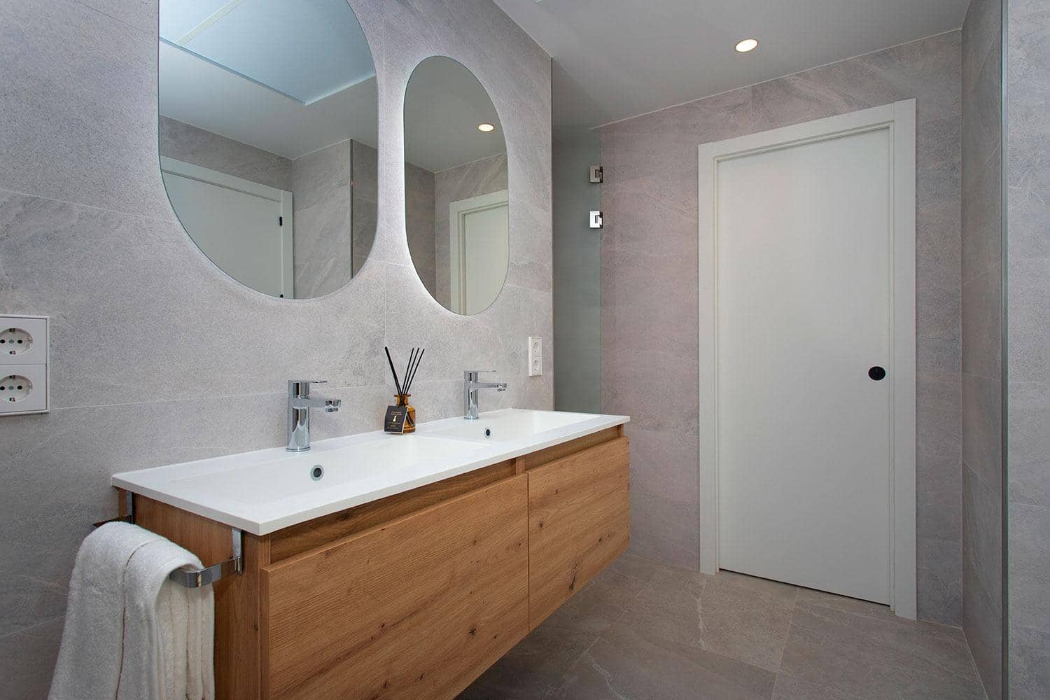 3 bedroom Apartment for sale in Torre de la Horadada with pool - € 544,900 (Ref: 8755926)