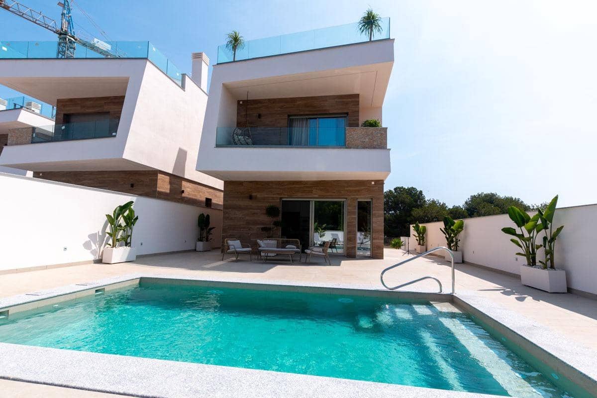 3 soveværelse Villa til salg i Pilar de la Horadada med swimmingpool - € 474.900 (Ref: 8849785)