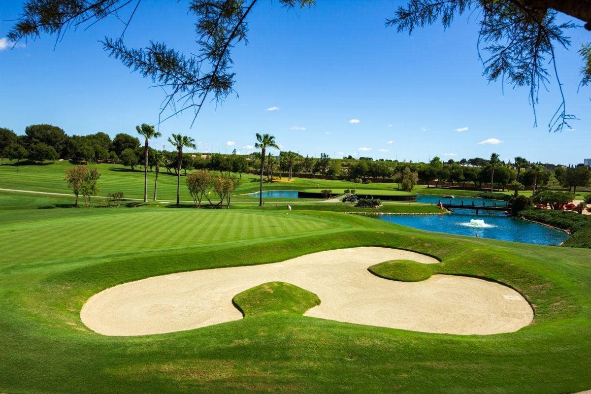 3 soveværelse Villa til salg i Pilar de la Horadada med swimmingpool - € 474.900 (Ref: 8849785)