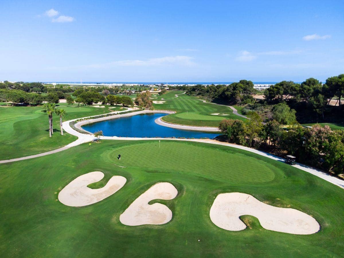 3 soveværelse Villa til salg i Pilar de la Horadada med swimmingpool - € 474.900 (Ref: 8849785)