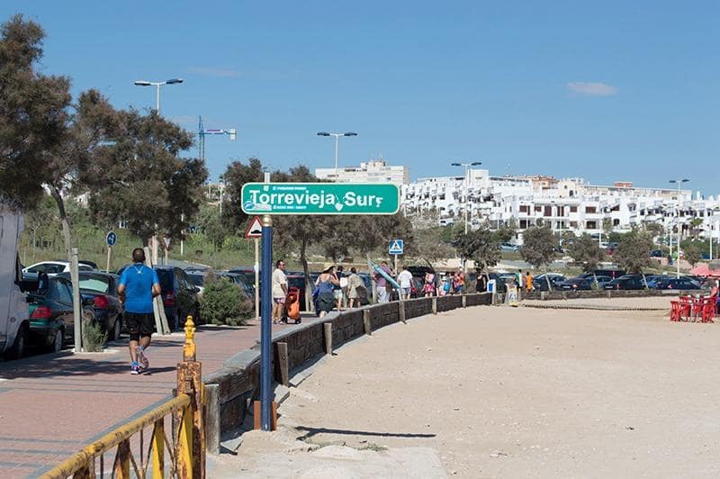 3 sypialnia Willa na sprzedaż w Torrevieja z basenem - 595 000 € (Ref: 8849786)