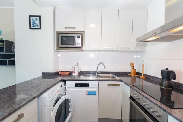 2 soverom Leilighet til salgs i La Manga del Mar Menor med svømmebasseng garasje - € 184 000 (Ref: 8926631)