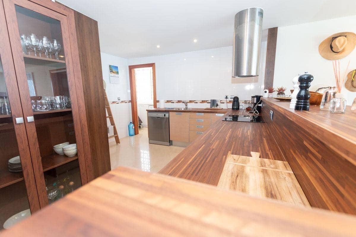 3 slaapkamer Appartement te koop in Torrevieja met garage - € 529.000 (Ref: 8961718)