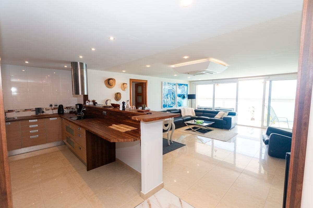 3 slaapkamer Appartement te koop in Torrevieja met garage - € 529.000 (Ref: 8961718)