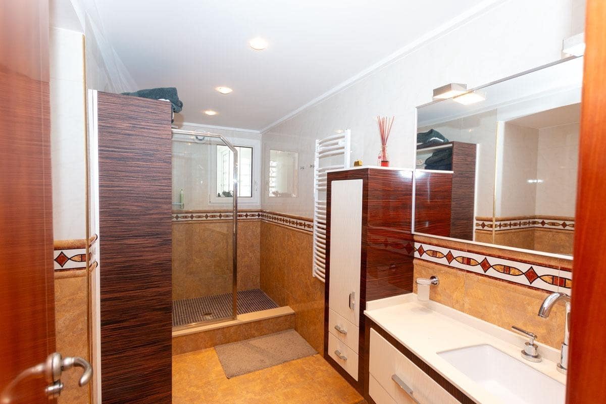 3 slaapkamer Appartement te koop in Torrevieja met garage - € 529.000 (Ref: 8961718)