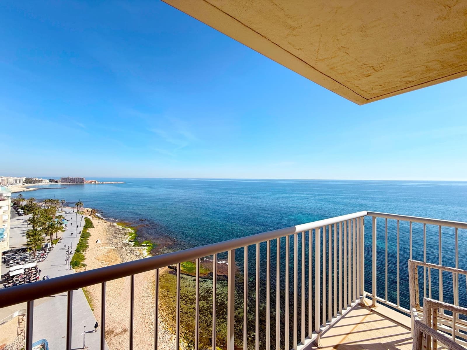 3 slaapkamer Appartement te koop in Torrevieja met garage - € 529.000 (Ref: 8961718)