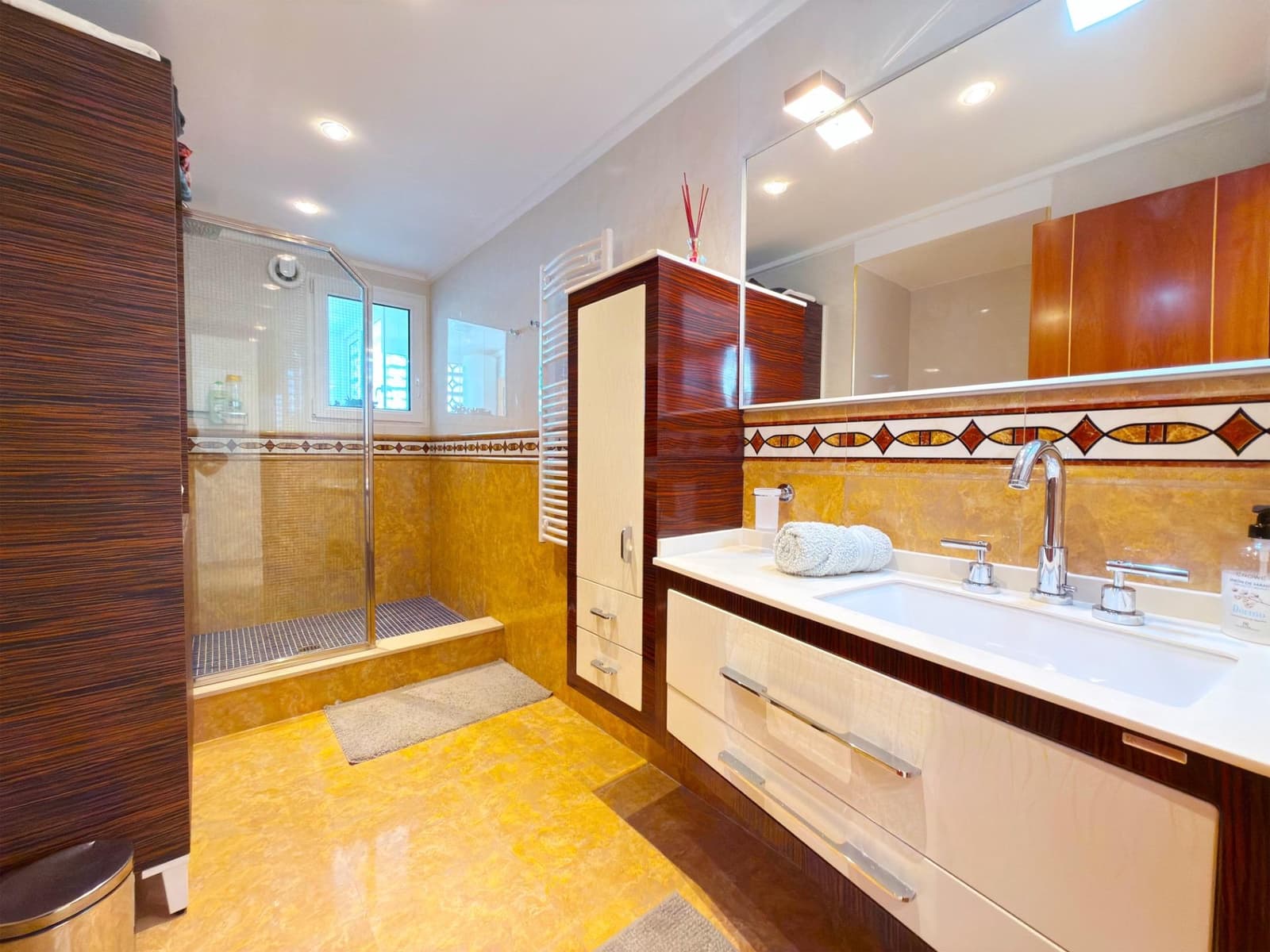 3 slaapkamer Appartement te koop in Torrevieja met garage - € 529.000 (Ref: 8961718)