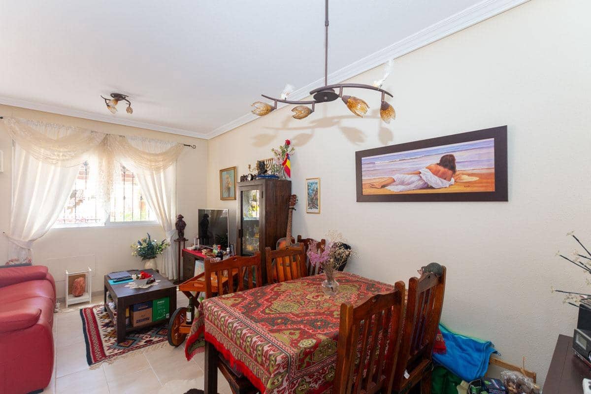 2 soveværelse Rækkehus til salg i Los Dolses med swimmingpool - € 214.000 (Ref: 8961719)