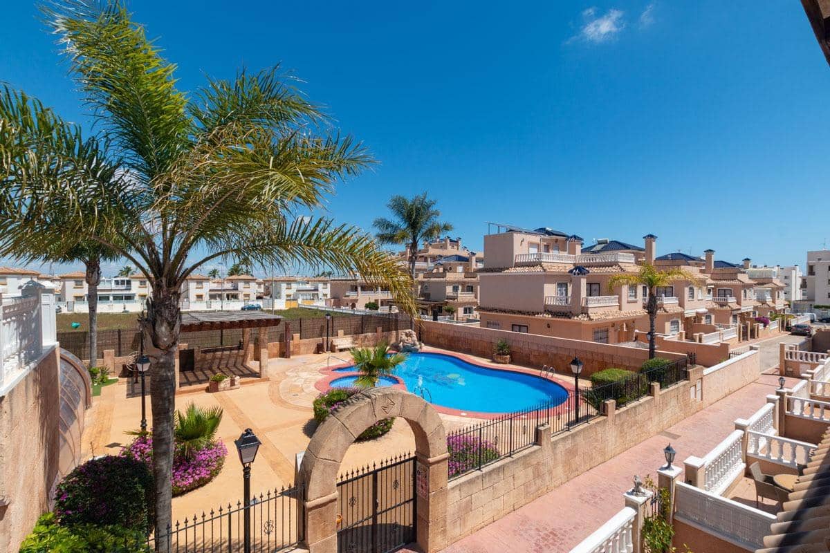 2 soveværelse Rækkehus til salg i Los Dolses med swimmingpool - € 214.000 (Ref: 8961719)