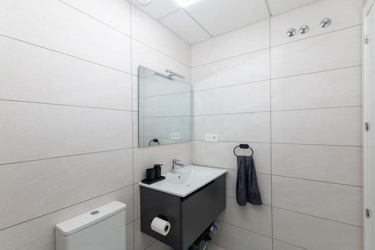 1 bedroom Apartment for sale in Torrevieja with pool - € 185,000 (Ref: 8970503)