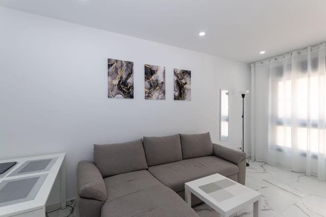 Apartamento de 1 habitación en Torrevieja en venta con piscina - 185.000 € (Ref: 8970503)