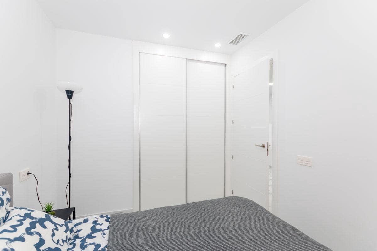 1 bedroom Apartment for sale in Torrevieja with pool - € 185,000 (Ref: 8970503)