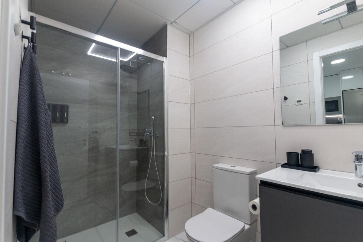 1 bedroom Apartment for sale in Torrevieja with pool - € 185,000 (Ref: 8970503)