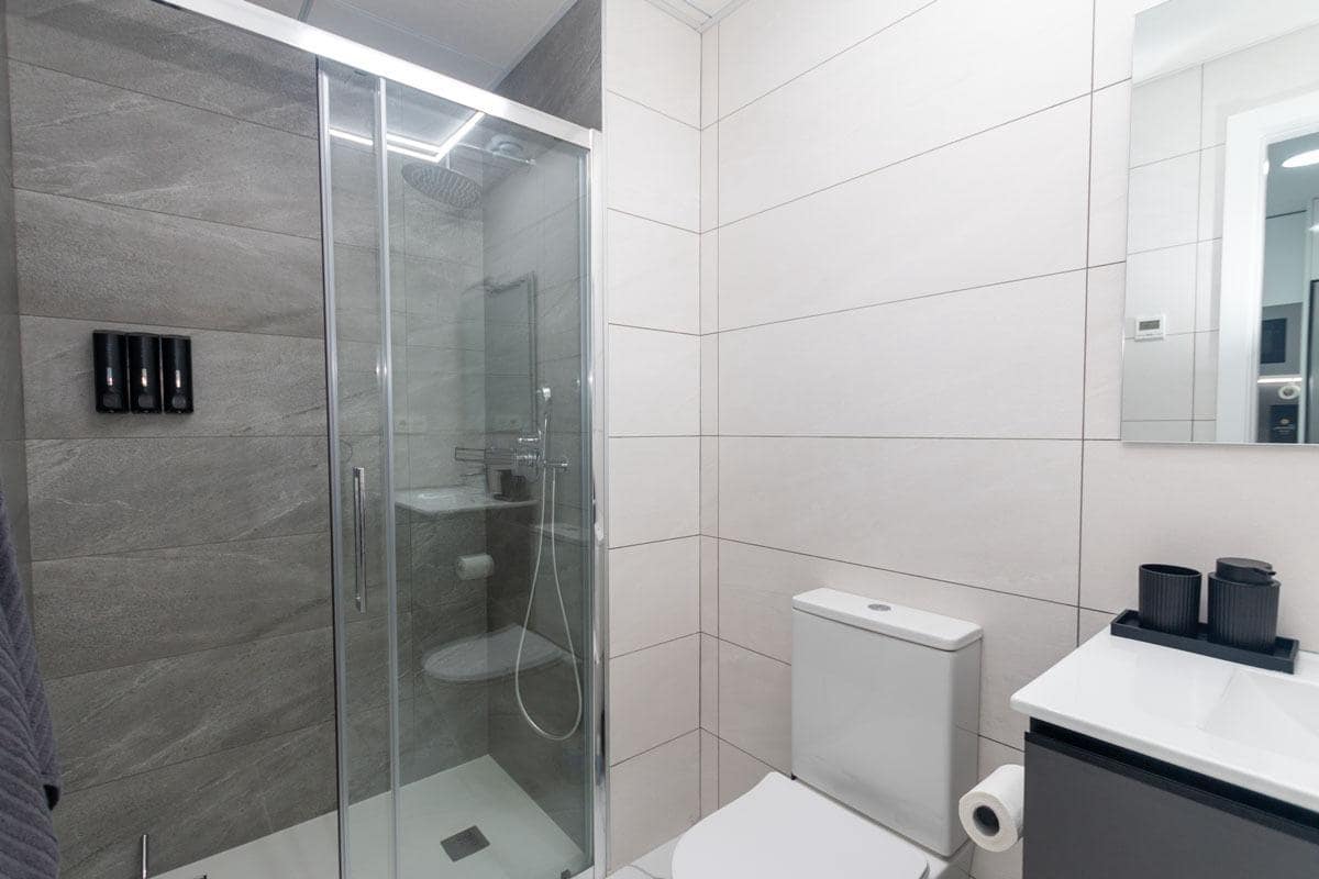 1 bedroom Apartment for sale in Torrevieja with pool - € 185,000 (Ref: 8970503)