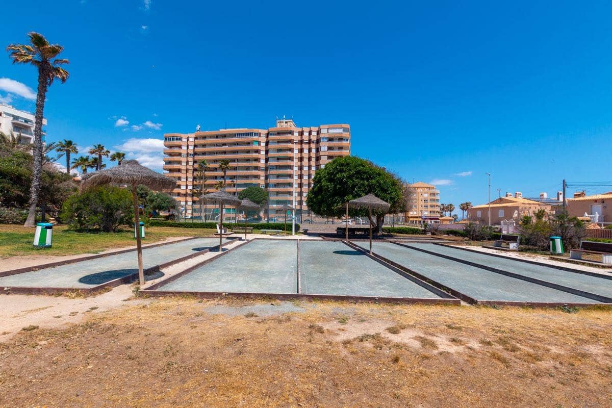 2 soveværelse Lejlighed til salg i La Mata med swimmingpool garage - € 349.000 (Ref: 8986113)