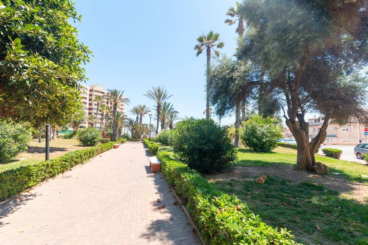 2 soveværelse Lejlighed til salg i La Mata med swimmingpool garage - € 349.000 (Ref: 8986113)