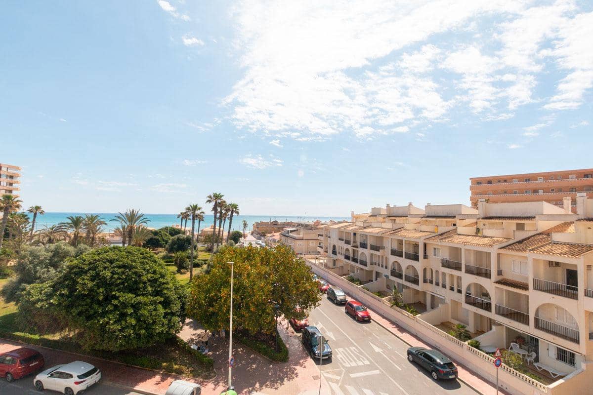 2 soveværelse Lejlighed til salg i La Mata med swimmingpool garage - € 349.000 (Ref: 8986113)