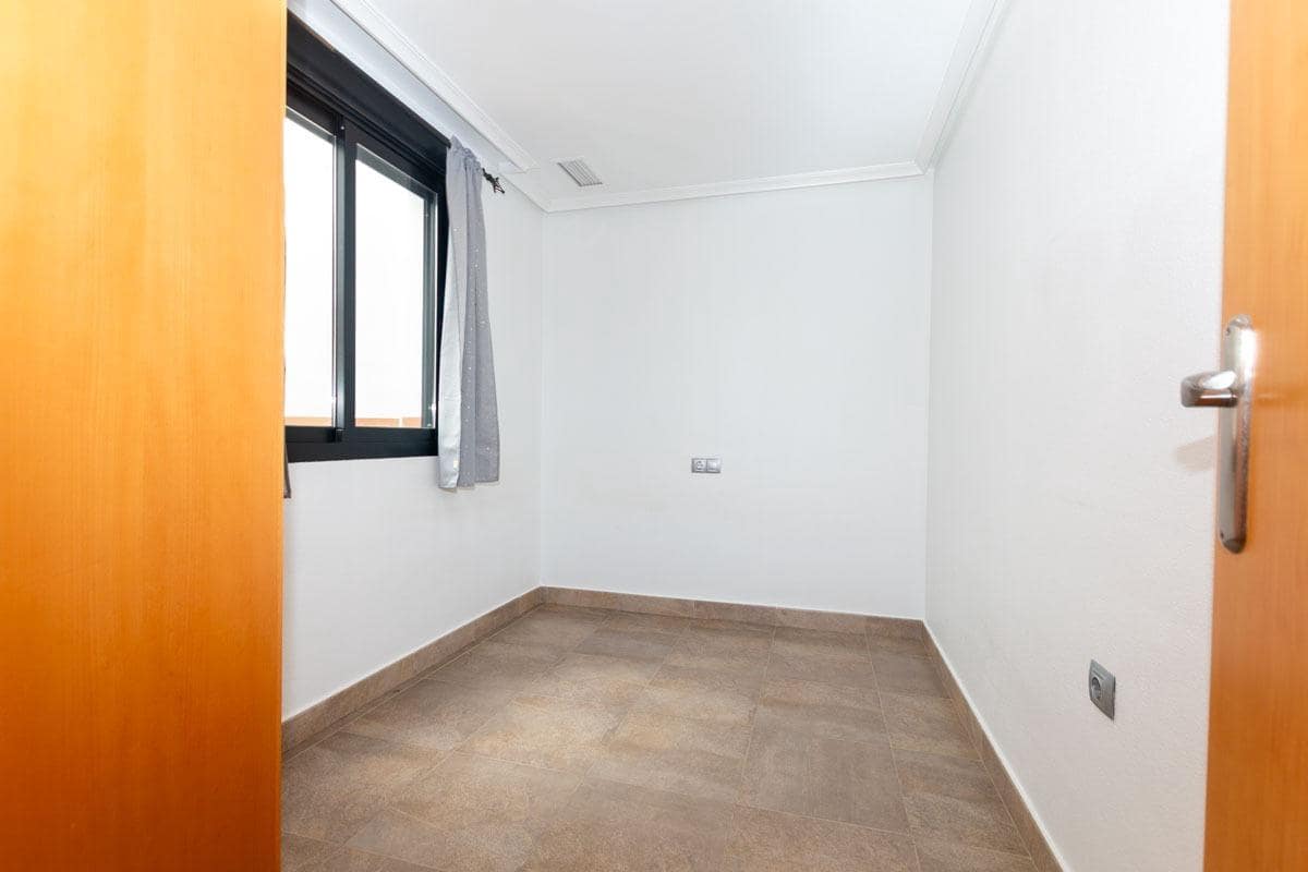 2 Zimmer Apartment zu verkaufen in Torrevieja - 170.000 € (Ref: 8993907)