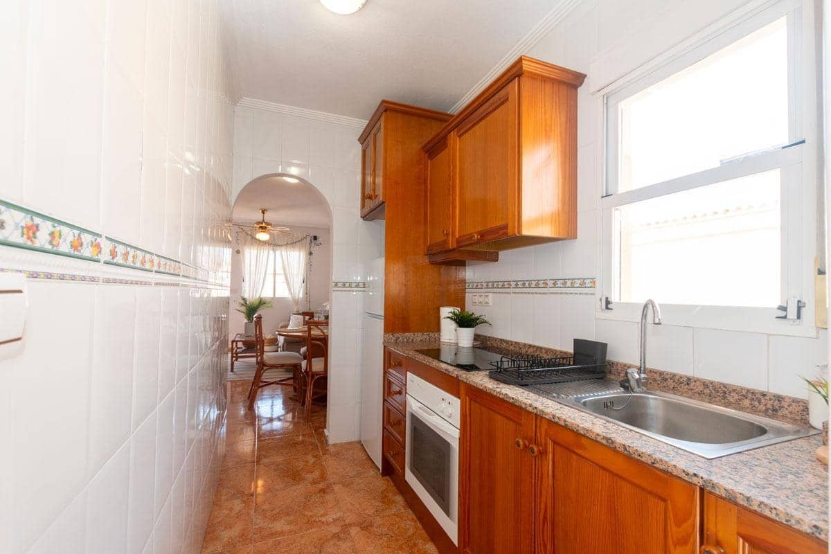 2 bedroom Bungalow for sale in Torrevieja with pool - € 149,900 (Ref: 9048987)