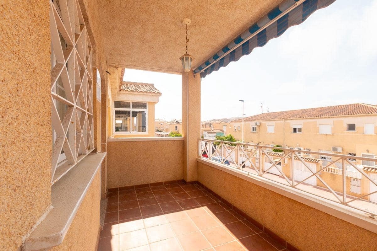 2 bedroom Bungalow for sale in Torrevieja with pool - € 149,900 (Ref: 9048987)