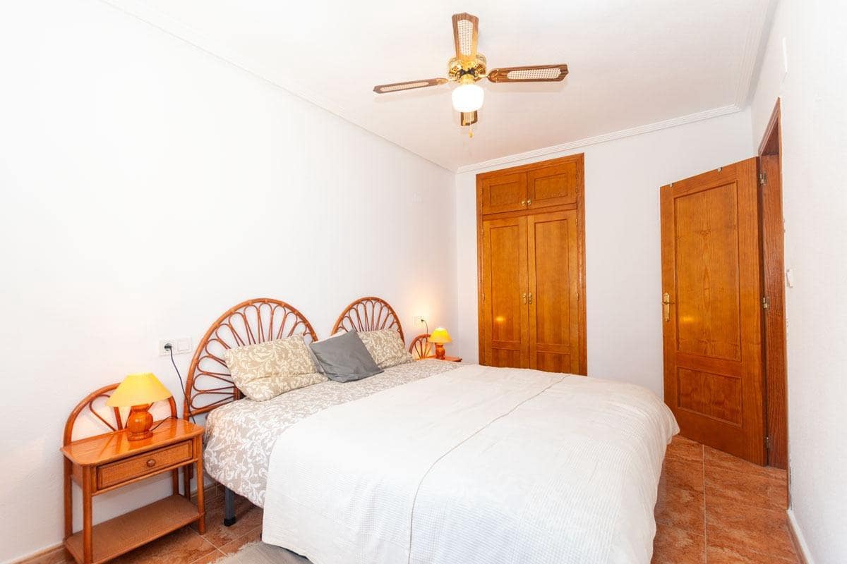 2 bedroom Bungalow for sale in Torrevieja with pool - € 149,900 (Ref: 9048987)