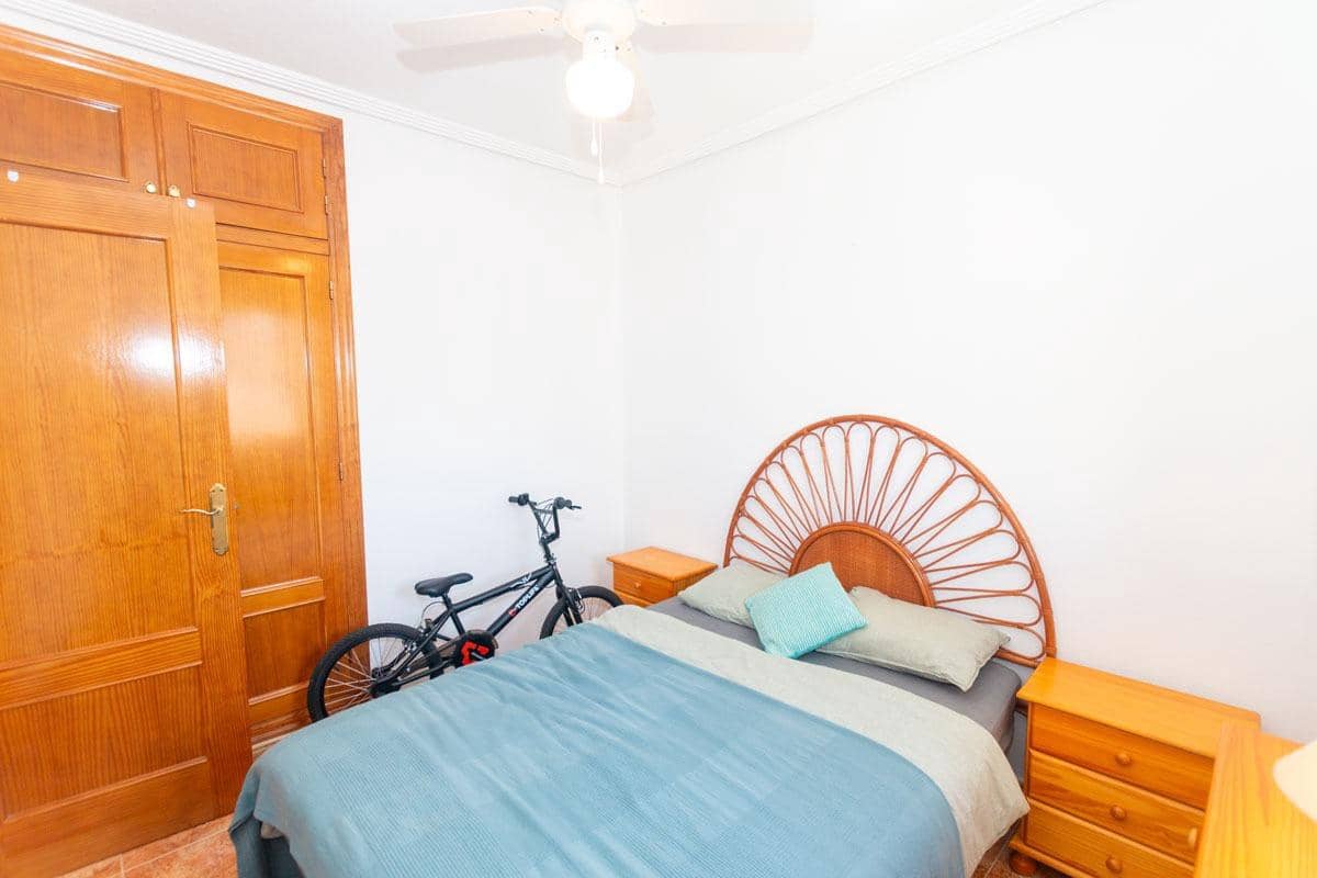 2 bedroom Bungalow for sale in Torrevieja with pool - € 149,900 (Ref: 9048987)