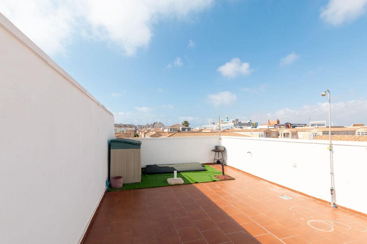 2 bedroom Bungalow for sale in Torrevieja with pool - € 149,900 (Ref: 9048987)