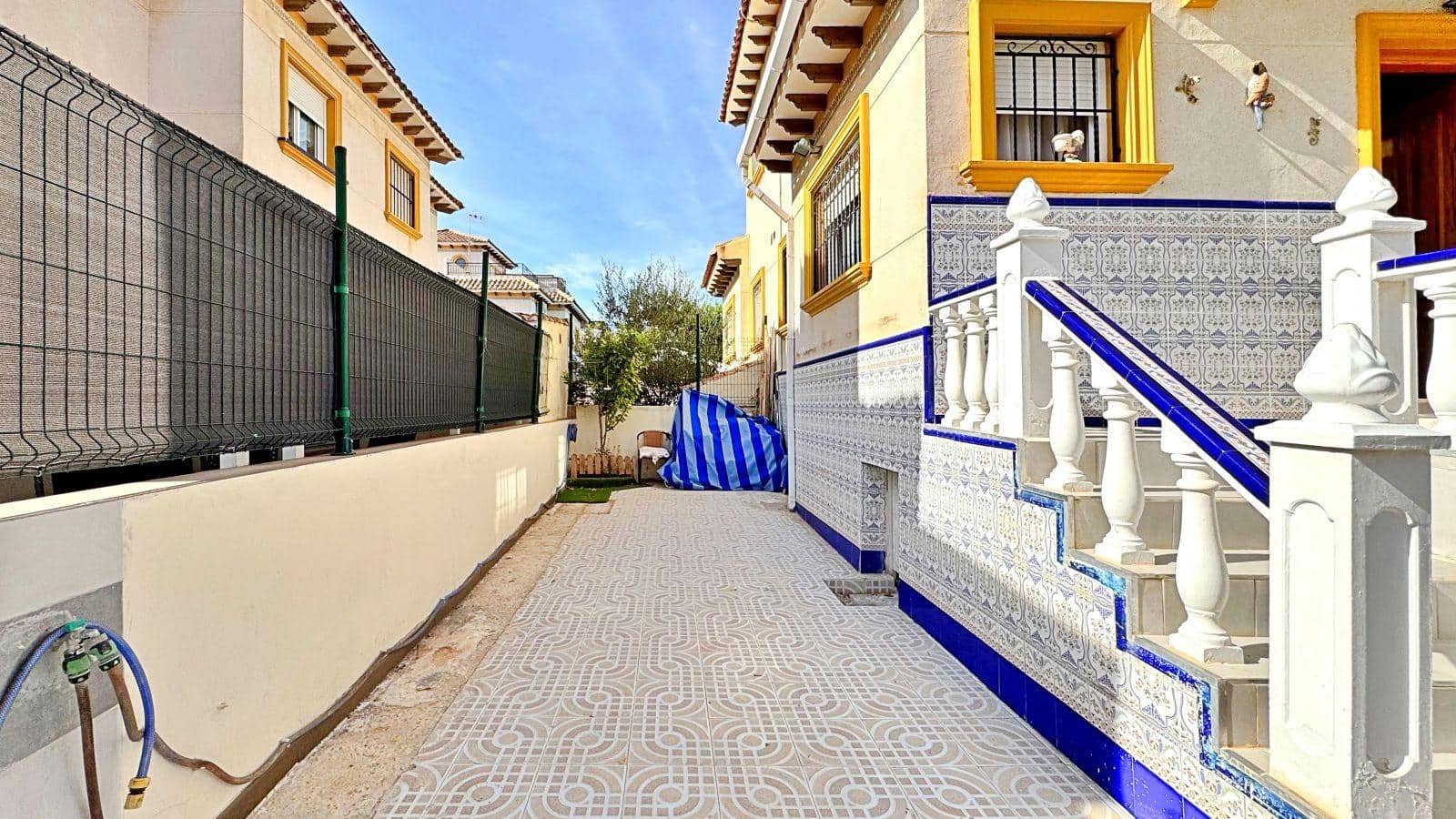 2 Zimmer Reihenhaus zu verkaufen in Orihuela Costa mit Pool - 189.000 € (Ref: 9206588)