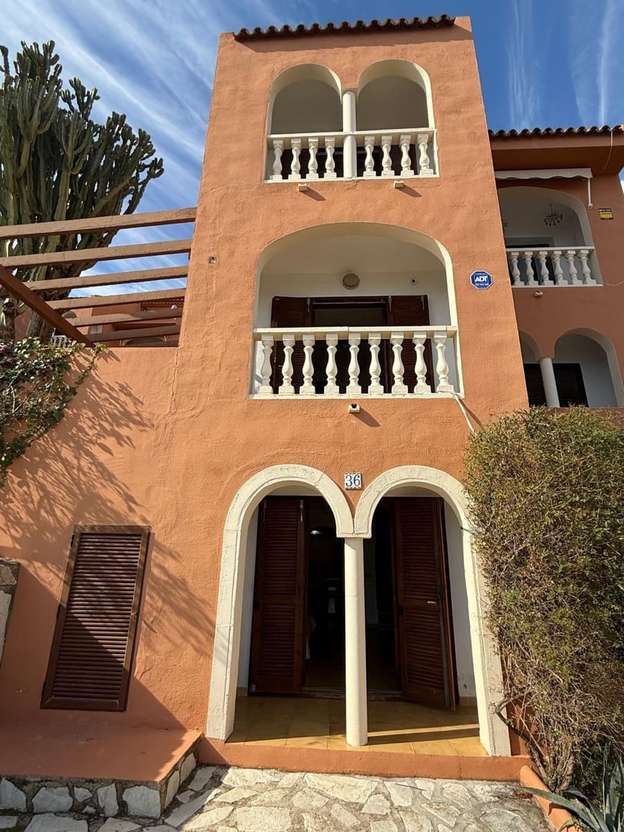 3 slaapkamer Halfvrijstaande villa te koop in Calpe / Calp - € 499.000 (Ref: 9208427)