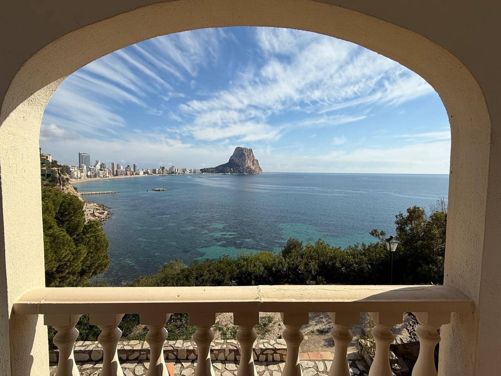 3 slaapkamer Halfvrijstaande villa te koop in Calpe / Calp - € 499.000 (Ref: 9208427)