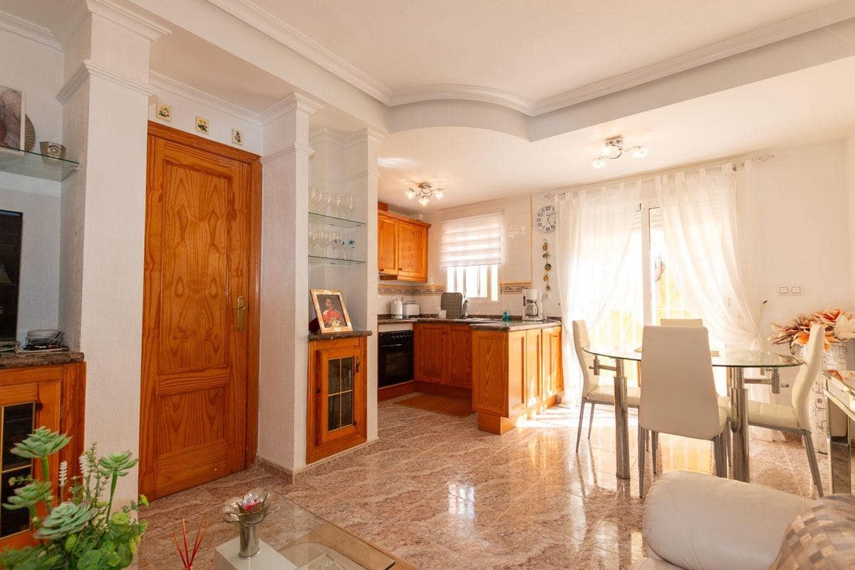 2 slaapkamer Halfvrijstaande villa te koop in La Regia met zwembad - € 225.000 (Ref: 9308621)