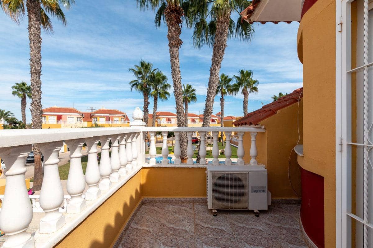 2 slaapkamer Halfvrijstaande villa te koop in La Regia met zwembad - € 225.000 (Ref: 9308621)