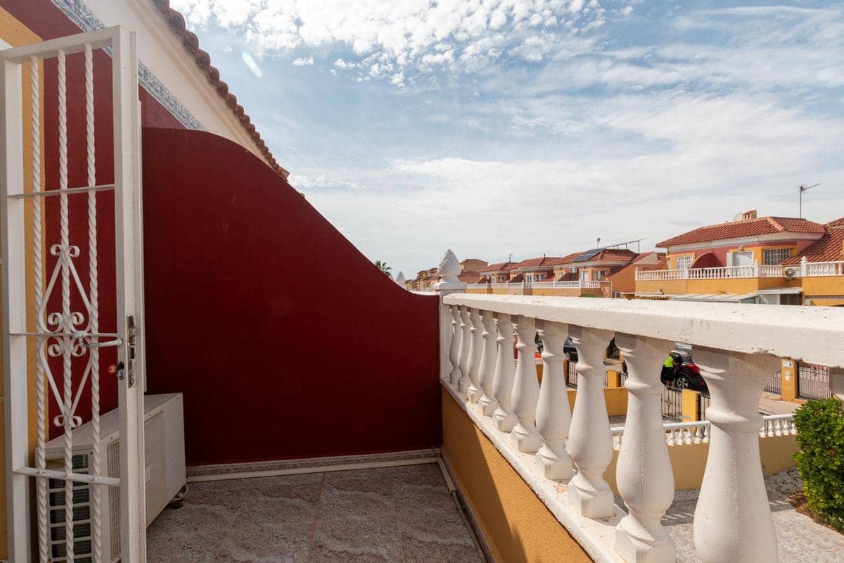 2 slaapkamer Halfvrijstaande villa te koop in La Regia met zwembad - € 225.000 (Ref: 9308621)