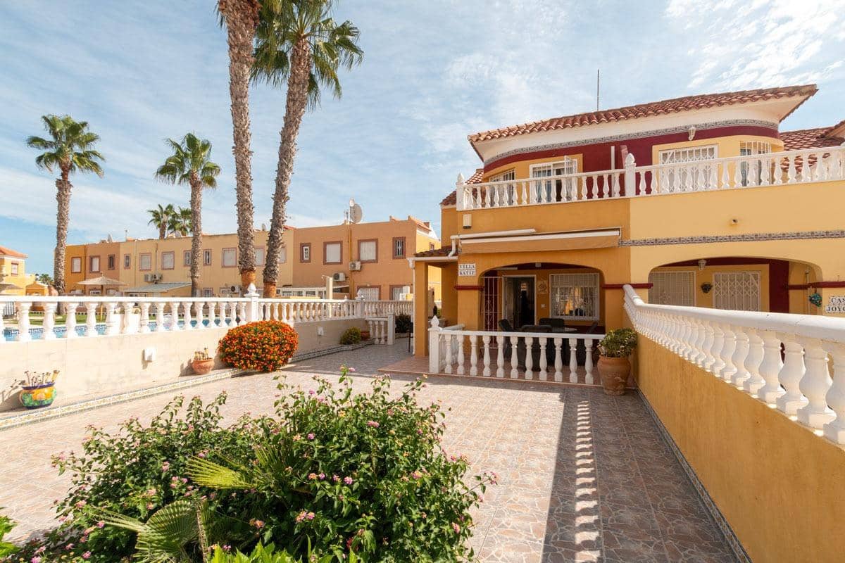 2 slaapkamer Halfvrijstaande villa te koop in La Regia met zwembad - € 225.000 (Ref: 9308621)