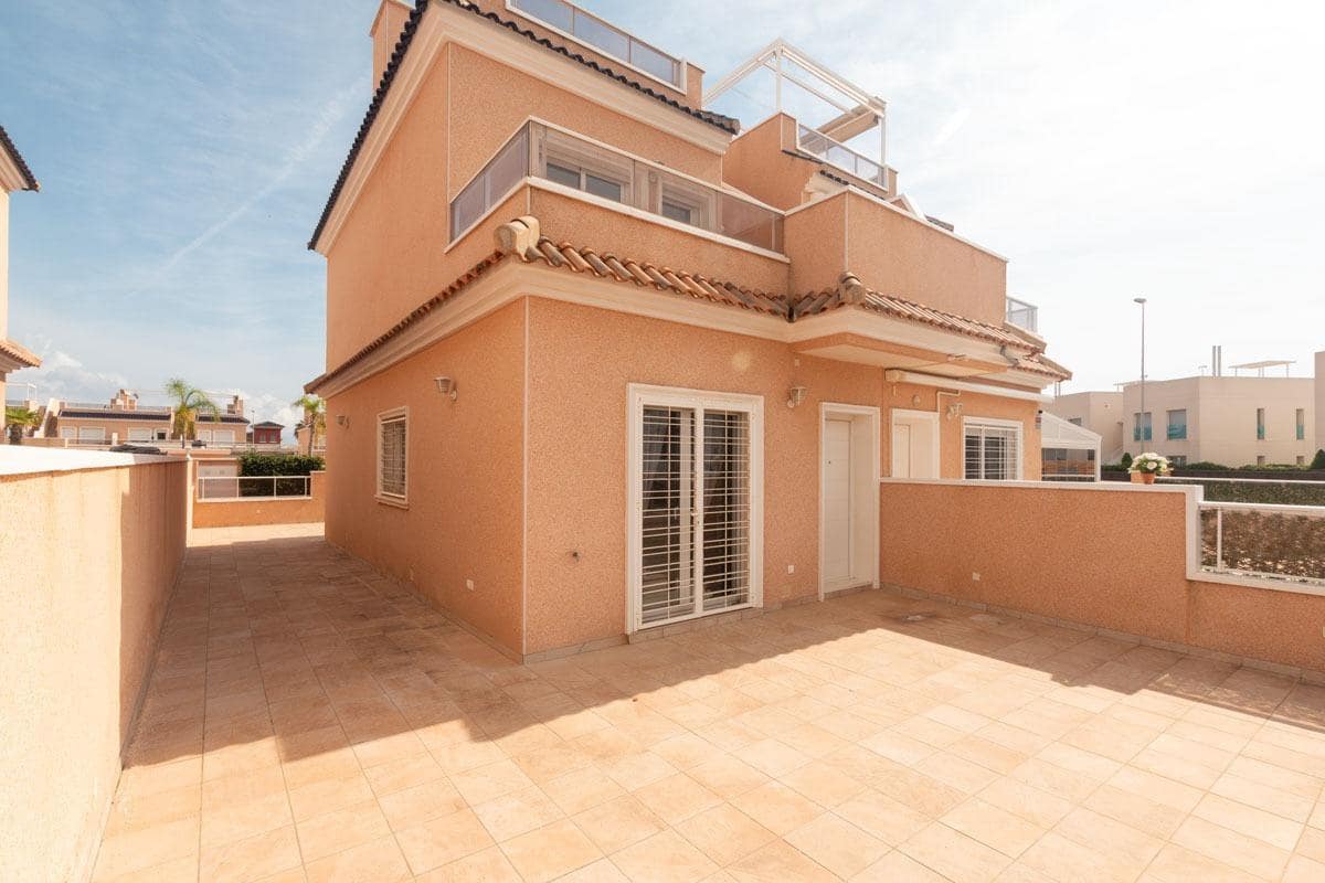 3 soveværelse Semi-Rækkehus til salg i Orihuela Costa med swimmingpool garage - € 295.000 (Ref: 9317937)